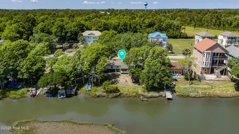 470 Little Kinston Road Surf City NC 28445