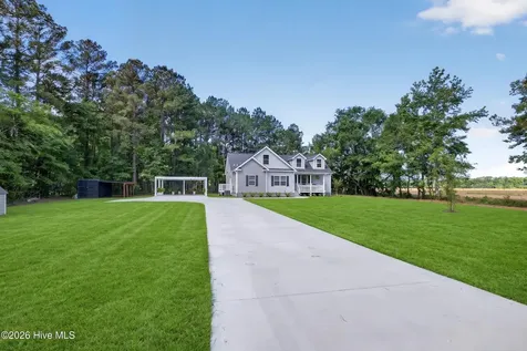 451 Governors Road SE Winnabow NC 28479