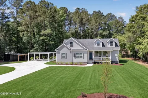 451 Governors Road SE Winnabow NC 28479