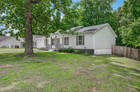 125 Sweetwater Drive Jacksonville NC 28540