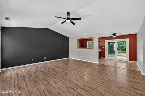 125 Sweetwater Drive Jacksonville NC 28540