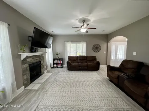 132 Foggy River Way Jacksonville NC 28540