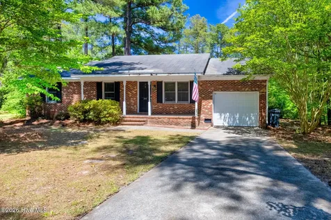 200 Sandhills Circle Pinehurst NC 28374