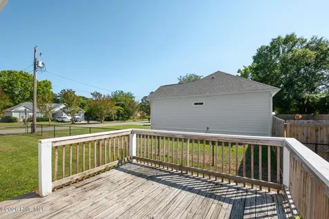 3521 Middle Sound Loop Road Wilmington NC 28411