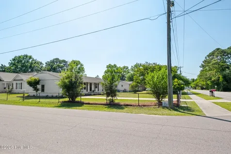 3521 Middle Sound Loop Road Wilmington NC 28411