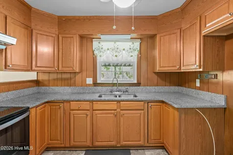 207 Maplehurst Drive Jacksonville NC 28540
