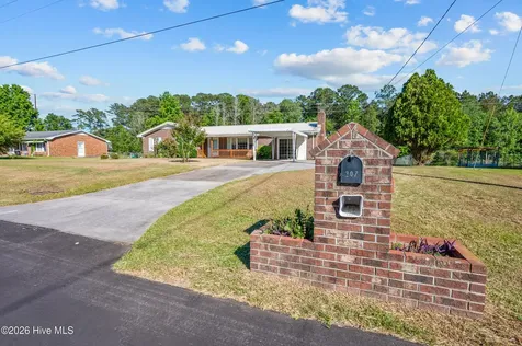 207 Maplehurst Drive Jacksonville NC 28540