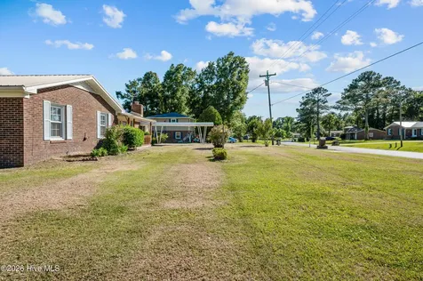 207 Maplehurst Drive Jacksonville NC 28540