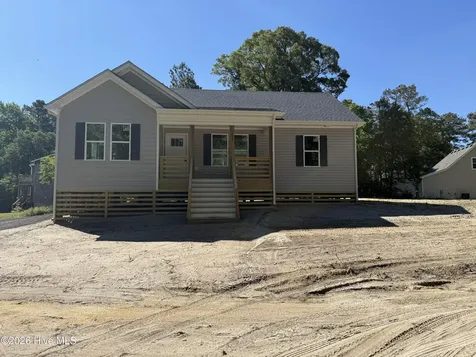 131 Dozier Street Jarvisburg NC 27947