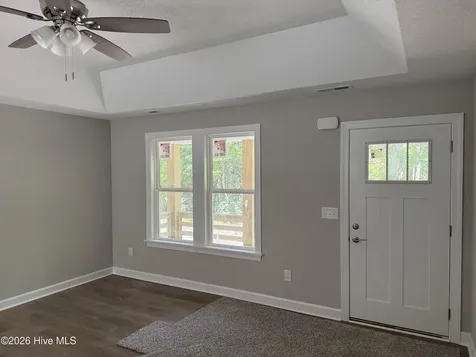 131 Dozier Street Jarvisburg NC 27947