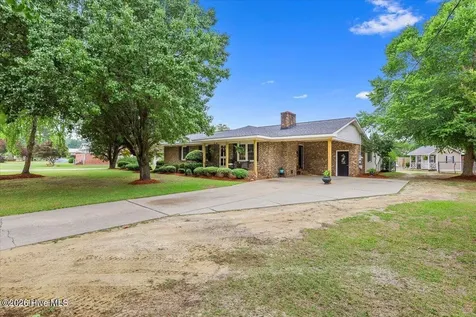 2943 Cherry Lane Kinston NC 28504