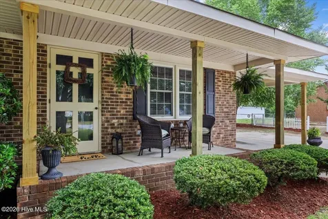2943 Cherry Lane Kinston NC 28504
