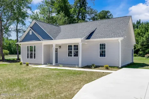 108 Doris Lane Teachey NC 28464