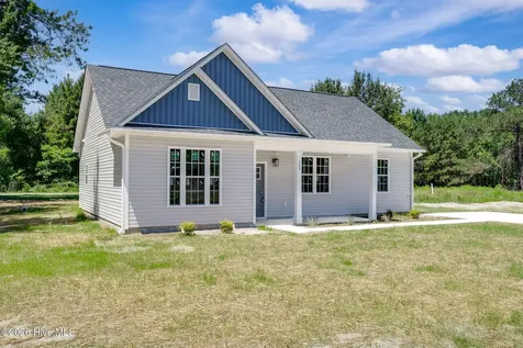 108 Doris Lane Teachey NC 28464
