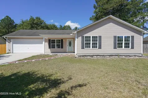 102 Ashbury Park Lane Richlands NC 28574