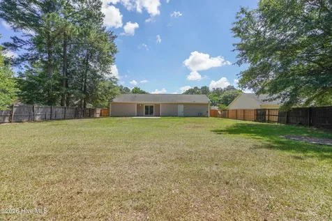 102 Ashbury Park Lane Richlands NC 28574