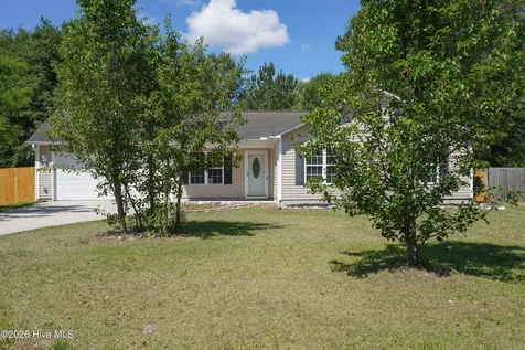 102 Ashbury Park Lane Richlands NC 28574