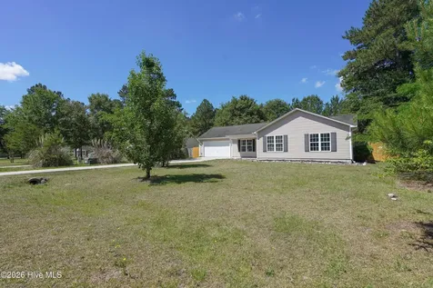 102 Ashbury Park Lane Richlands NC 28574