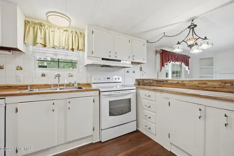 3526 Red Tip Lane Farmville NC 27828