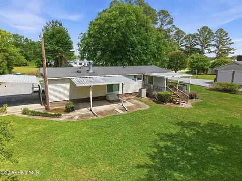 3526 Red Tip Lane Farmville NC 27828