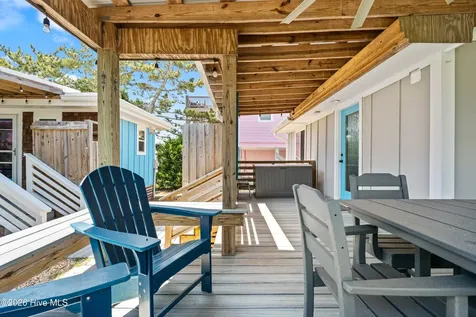 105 High Point Avenue Surf City NC 28445