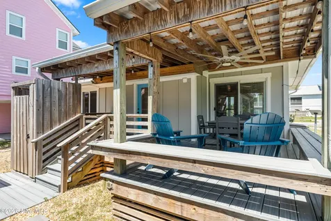 105 High Point Avenue Surf City NC 28445