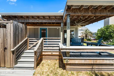 105 High Point Avenue Surf City NC 28445