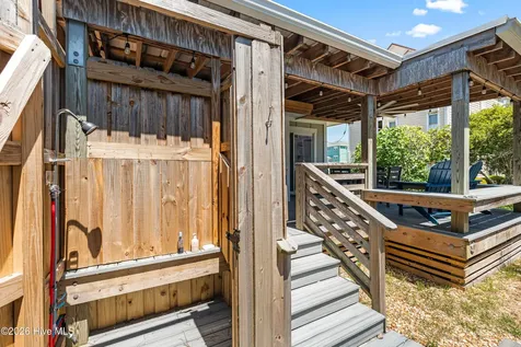105 High Point Avenue Surf City NC 28445