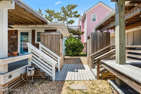 105 High Point Avenue Surf City NC 28445