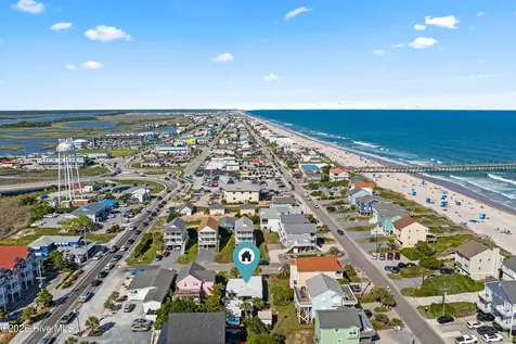 105 High Point Avenue Surf City NC 28445