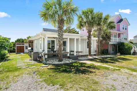 105 High Point Avenue Surf City NC 28445