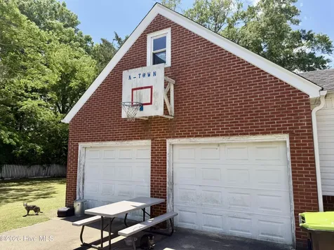 312 N West Street Ahoskie NC 27910