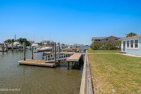 213 W Bogue Sound Drive Atlantic Beach NC 28512