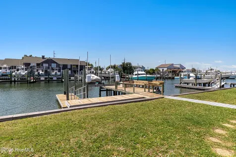 213 W Bogue Sound Drive Atlantic Beach NC 28512