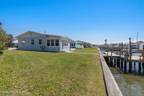 213 W Bogue Sound Drive Atlantic Beach NC 28512