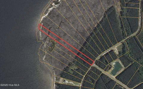 129 Garbacon Drive Beaufort NC 28516