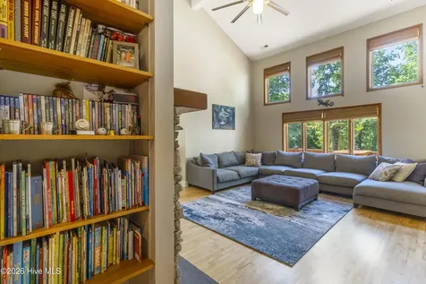 6600 Lyonia Court Wilmington NC 28411