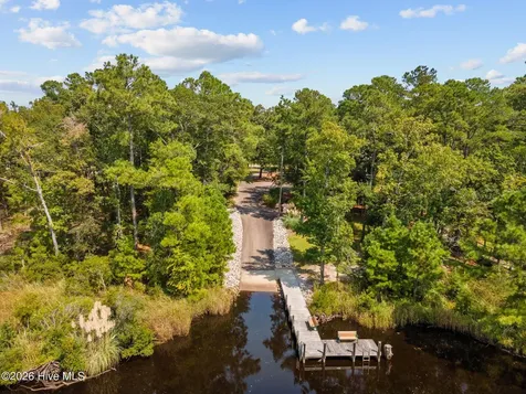 201 Lockhaven Drive SE Bolivia NC 28422