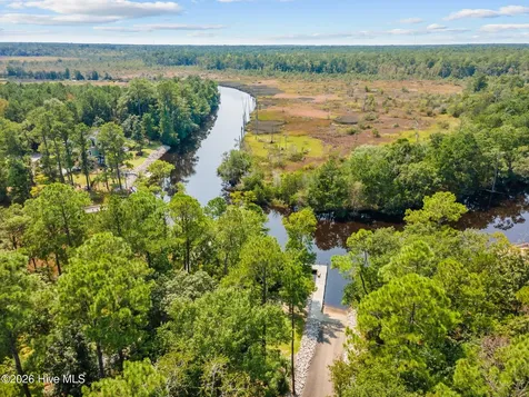 201 Lockhaven Drive SE Bolivia NC 28422