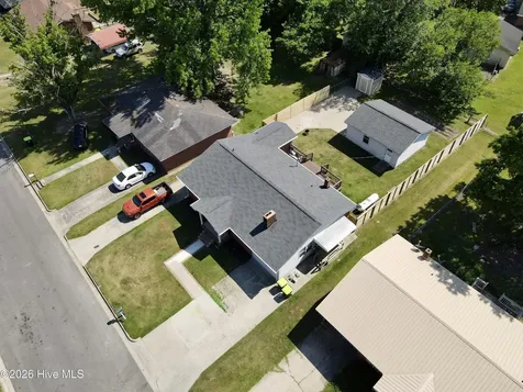215 N Edgewood Avenue Williamston NC 27892
