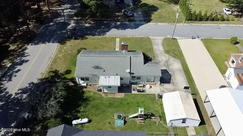 207 W Church Street Walstonburg NC 27888