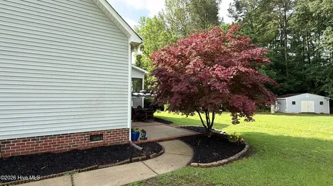 3204 Misty Pines Road Greenville NC 27858