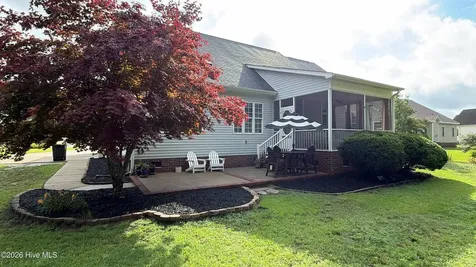 3204 Misty Pines Road Greenville NC 27858