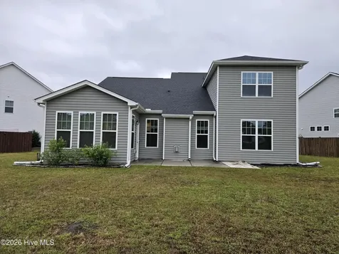 21 S Passerine Path Hampstead NC 28443