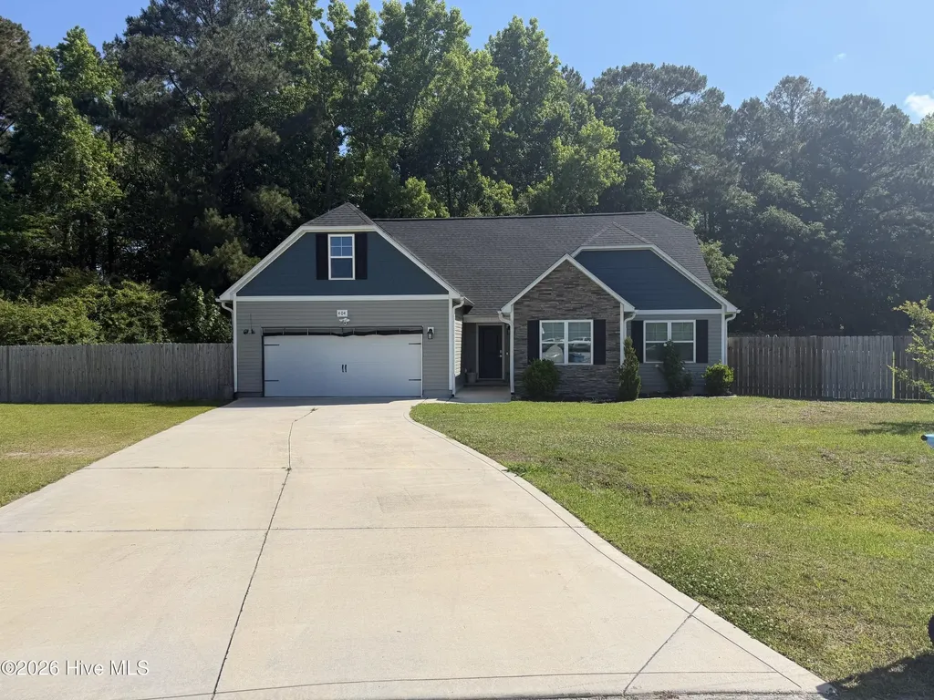 404 Christopher Columbus Terrace Jacksonville NC 28540