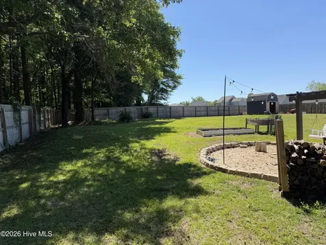 404 Christopher Columbus Terrace Jacksonville NC 28540