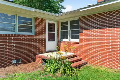 403 S Pearl Street Princeton NC 27569