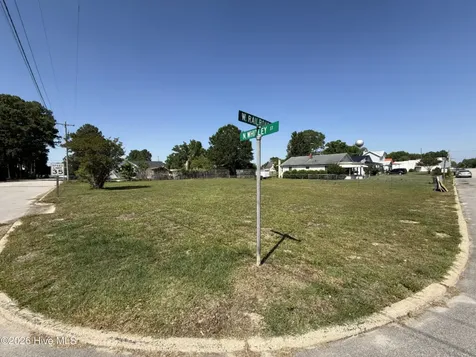 102 Whitley Street Walstonburg NC 27888