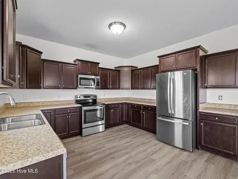 506 Ivory Court Jacksonville NC 28546