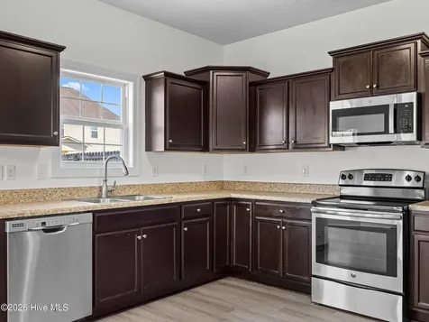 506 Ivory Court Jacksonville NC 28546